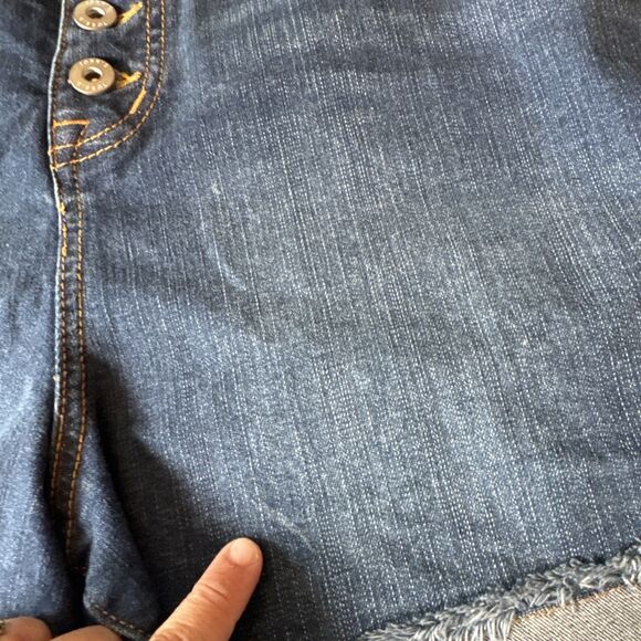 Torrid Feel The Fit Button Fly Cuffed Frayed‎ Look Stretchy Denim Shorts Size 22 - Picture 12 of 12